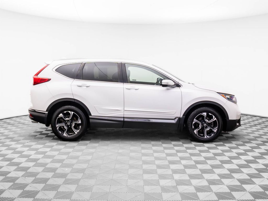 2019 Honda CR-V Touring photo 3