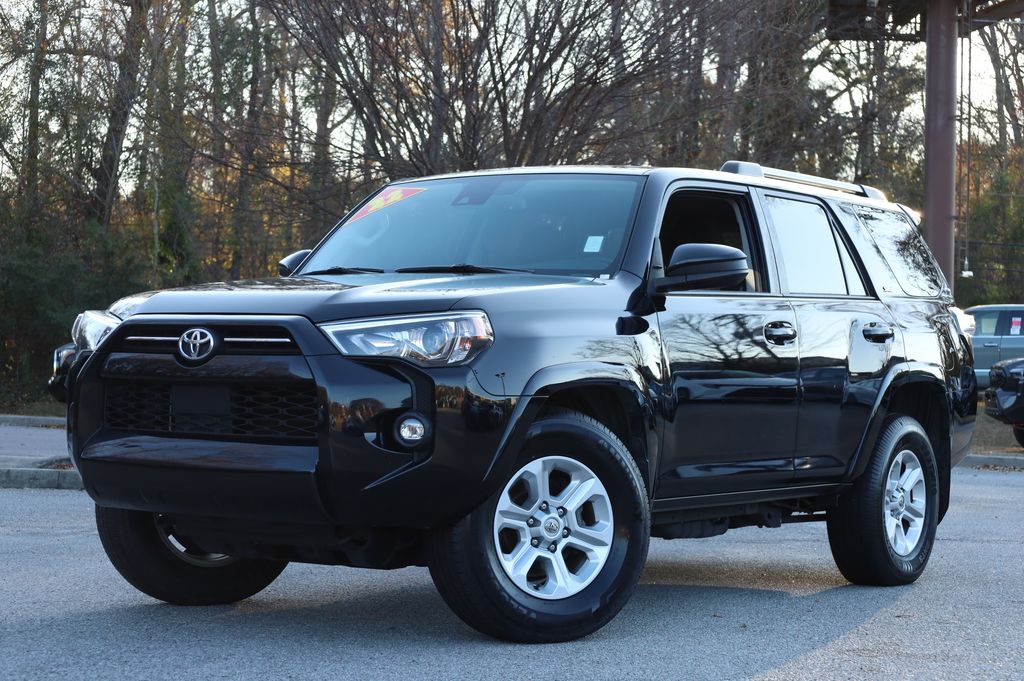 2022 Toyota 4Runner SR5's photo