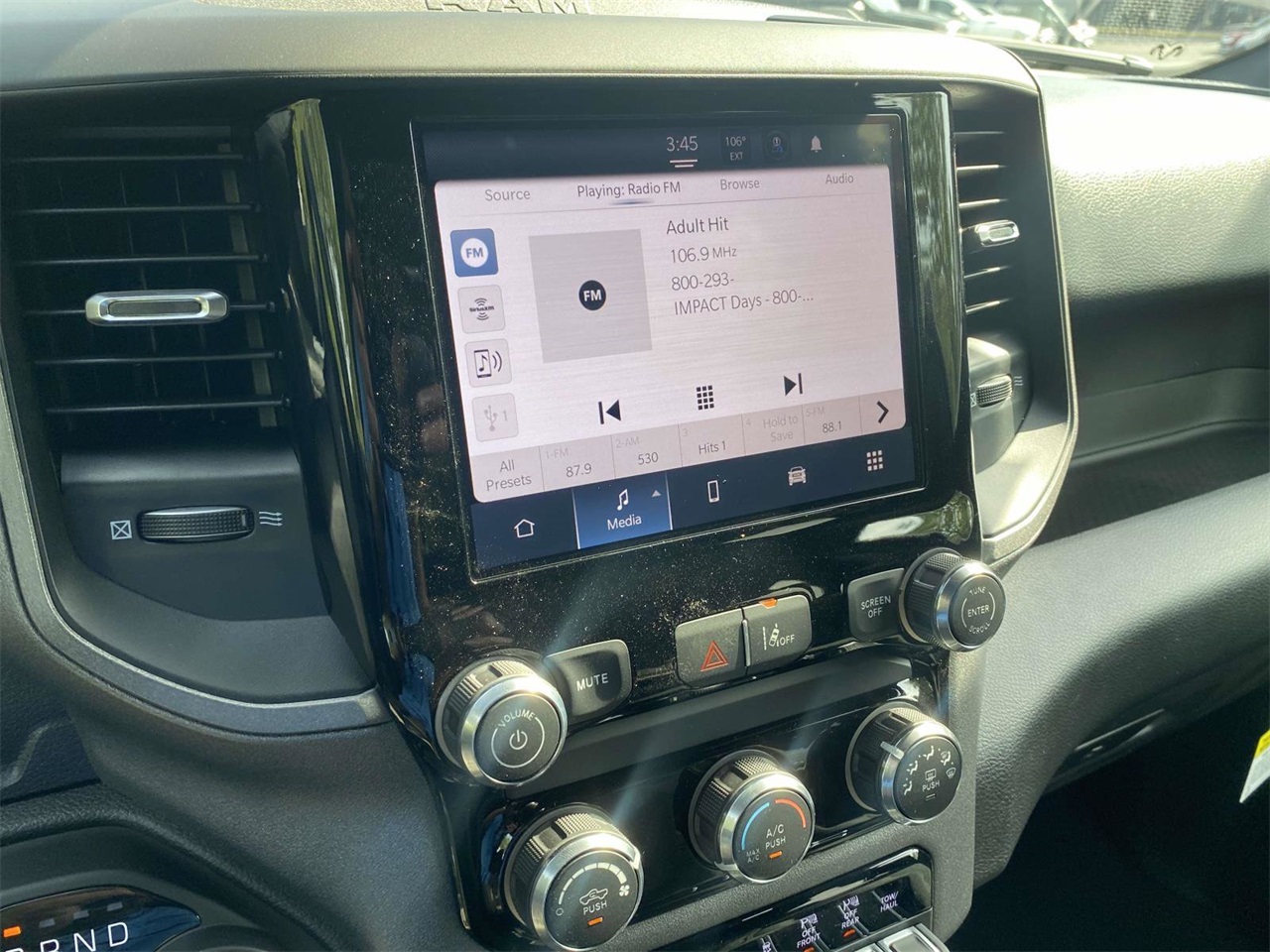 2025 Ram 1500 Tradesman photo 16
