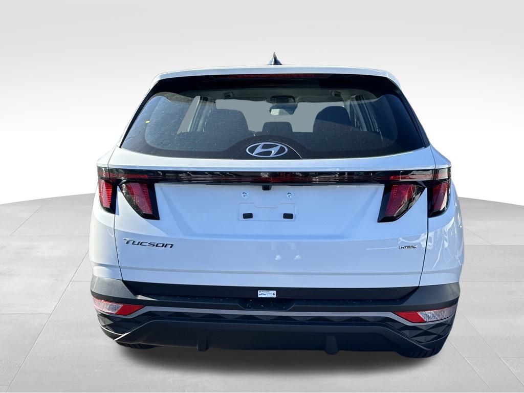 2024 Hyundai Tucson SE photo 4