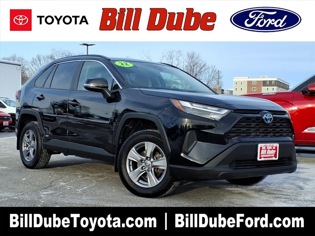 2022 Toyota RAV4 XLE's photo