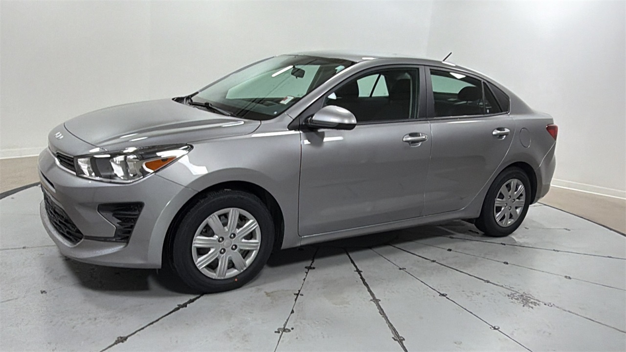 2023 Kia Rio S's photo