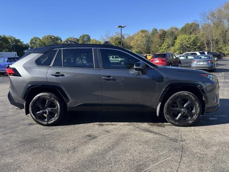 2020 Toyota RAV4 Hybrid XSE photo 2