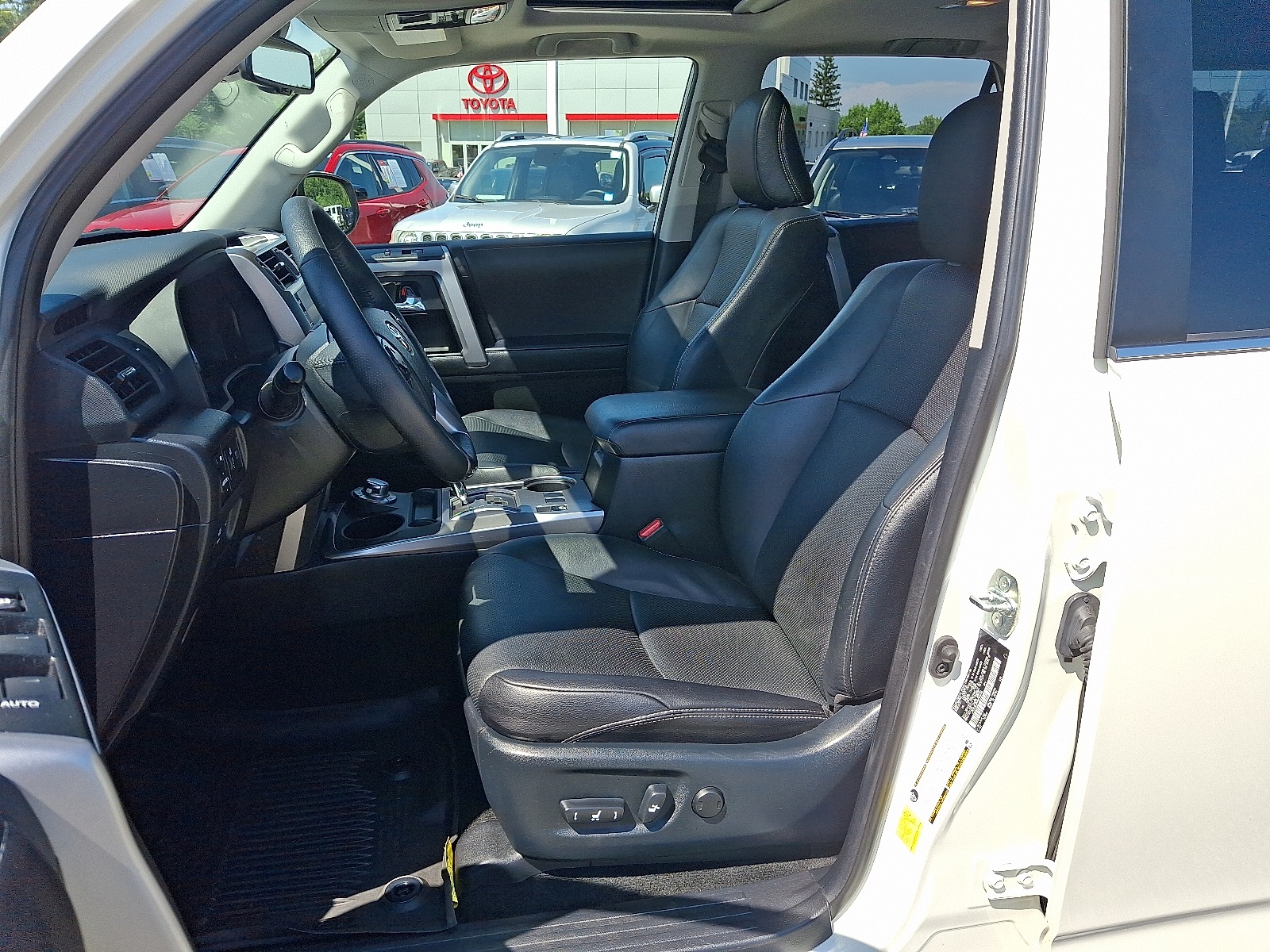 2022 Toyota 4Runner Limited photo 14
