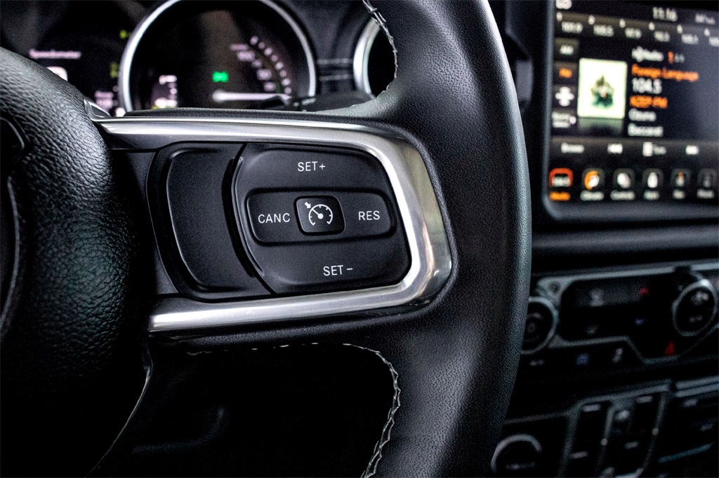 2023 Jeep Wrangler Sahara 4xe photo 19