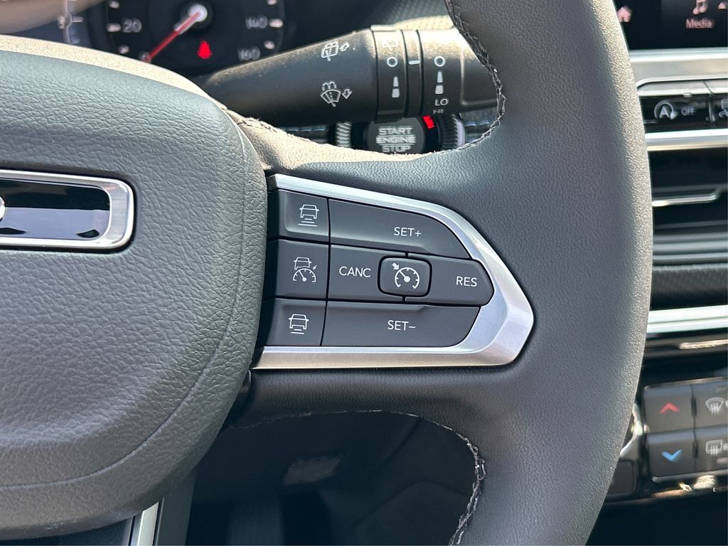 2025 Jeep Compass Limited photo 32