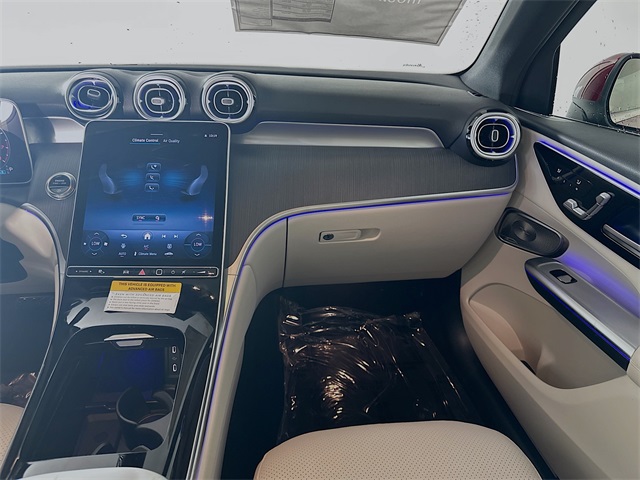 2025 Mercedes Benz GLC 300 photo 22