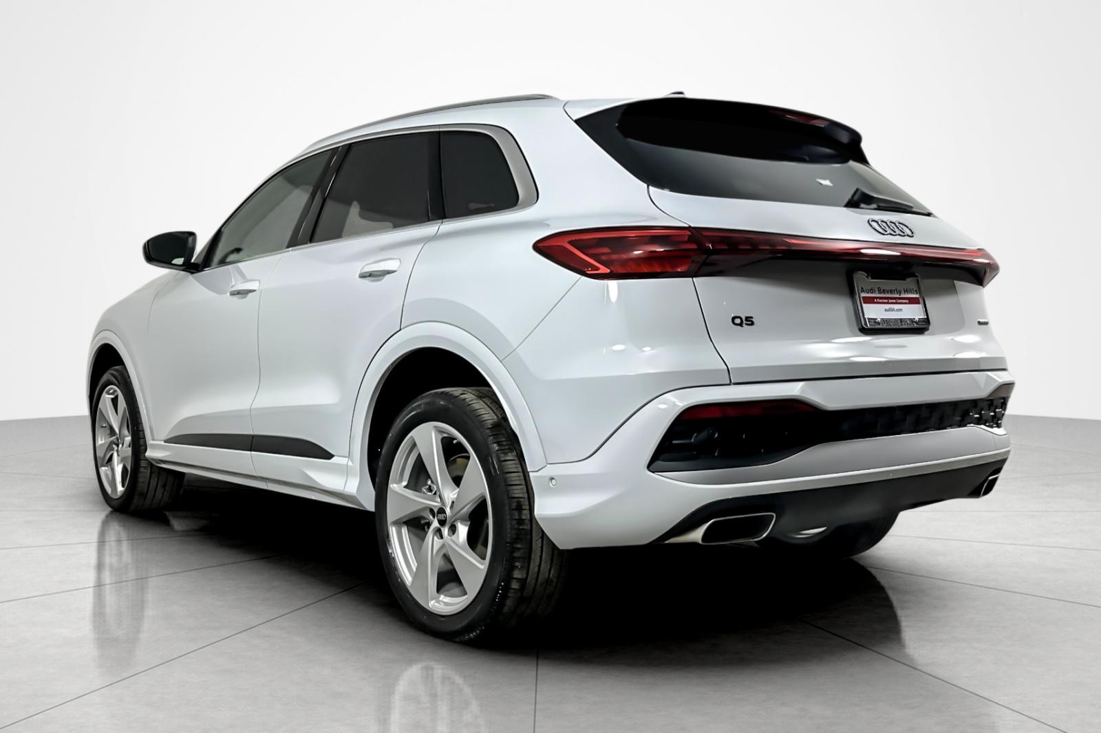 2025 Audi Q5 Premium Plus TFSI photo 4