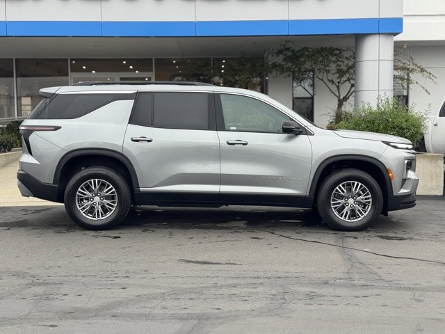 2026 Chevrolet Traverse photo 4