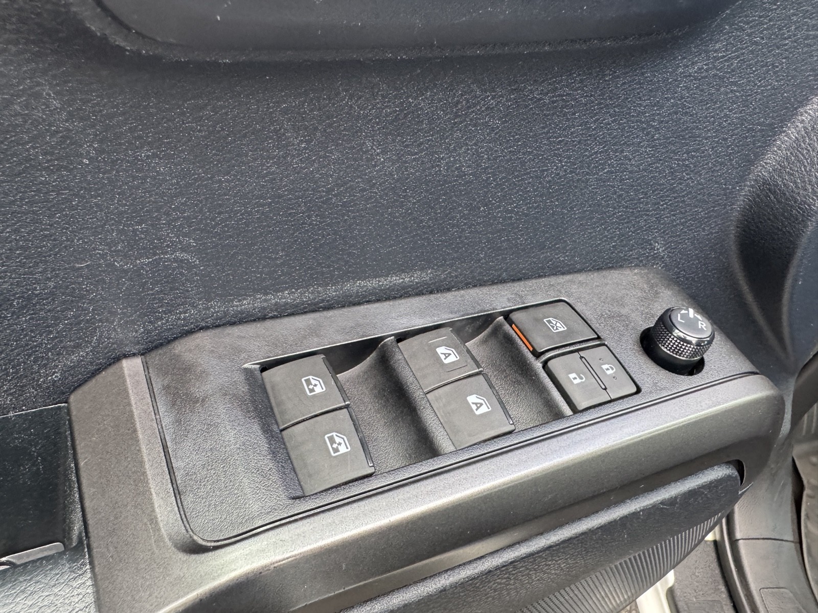2020 Toyota Tacoma TRD SR5 photo 41