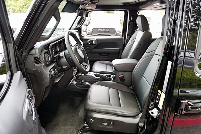 New 2025 Black Clear-Coat Exterior Paint Jeep Rubicon image 20