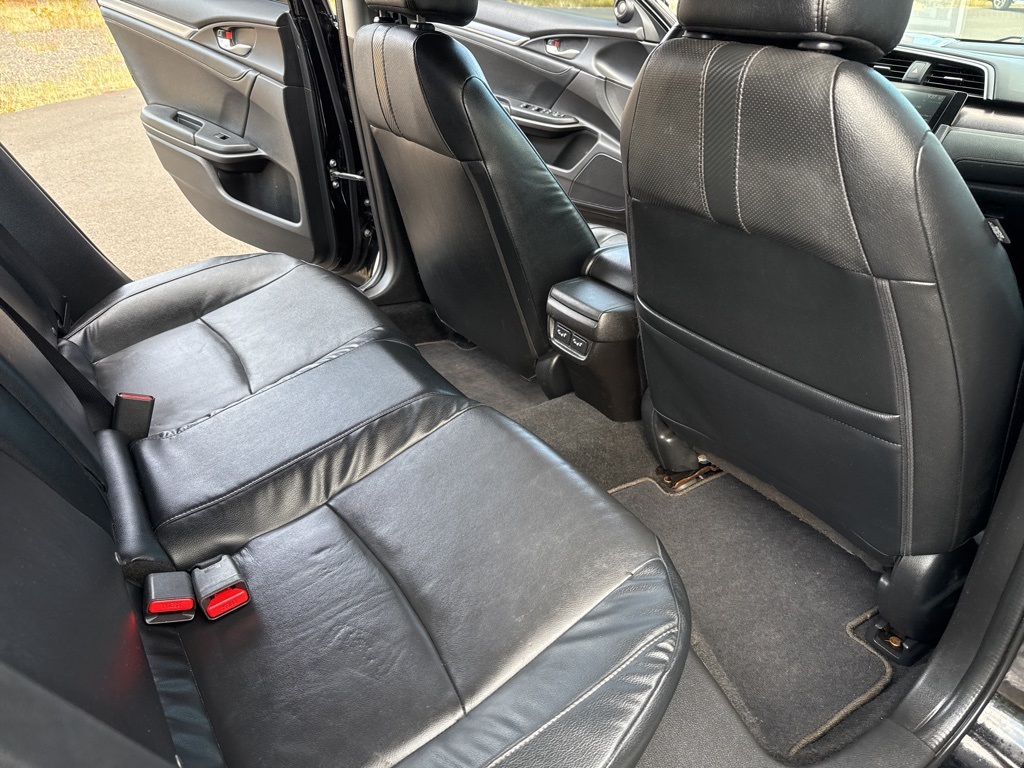 2017 Honda Civic Touring photo 24
