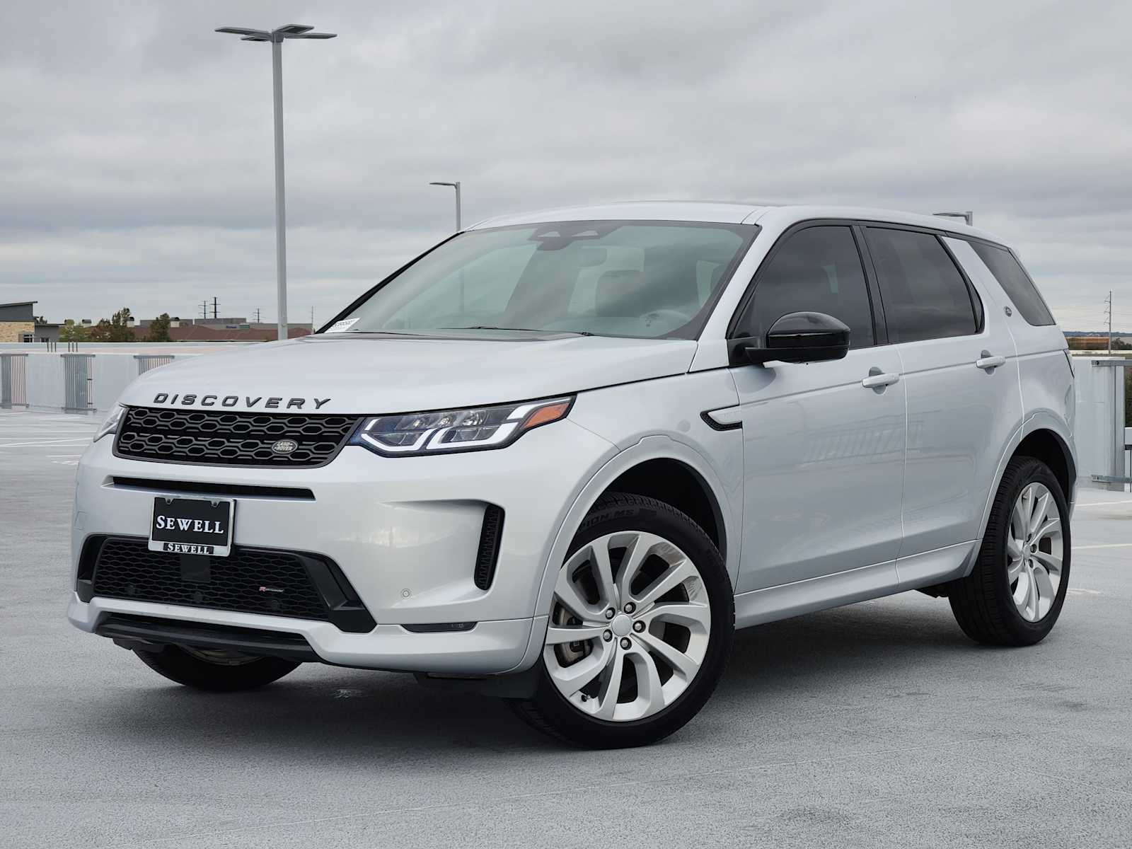 2022 Land Rover Discovery Sport S's photo