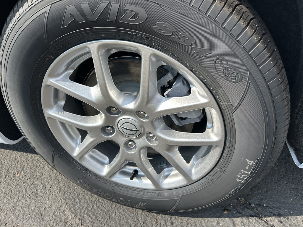 2026 Chrysler Pacifica photo 8