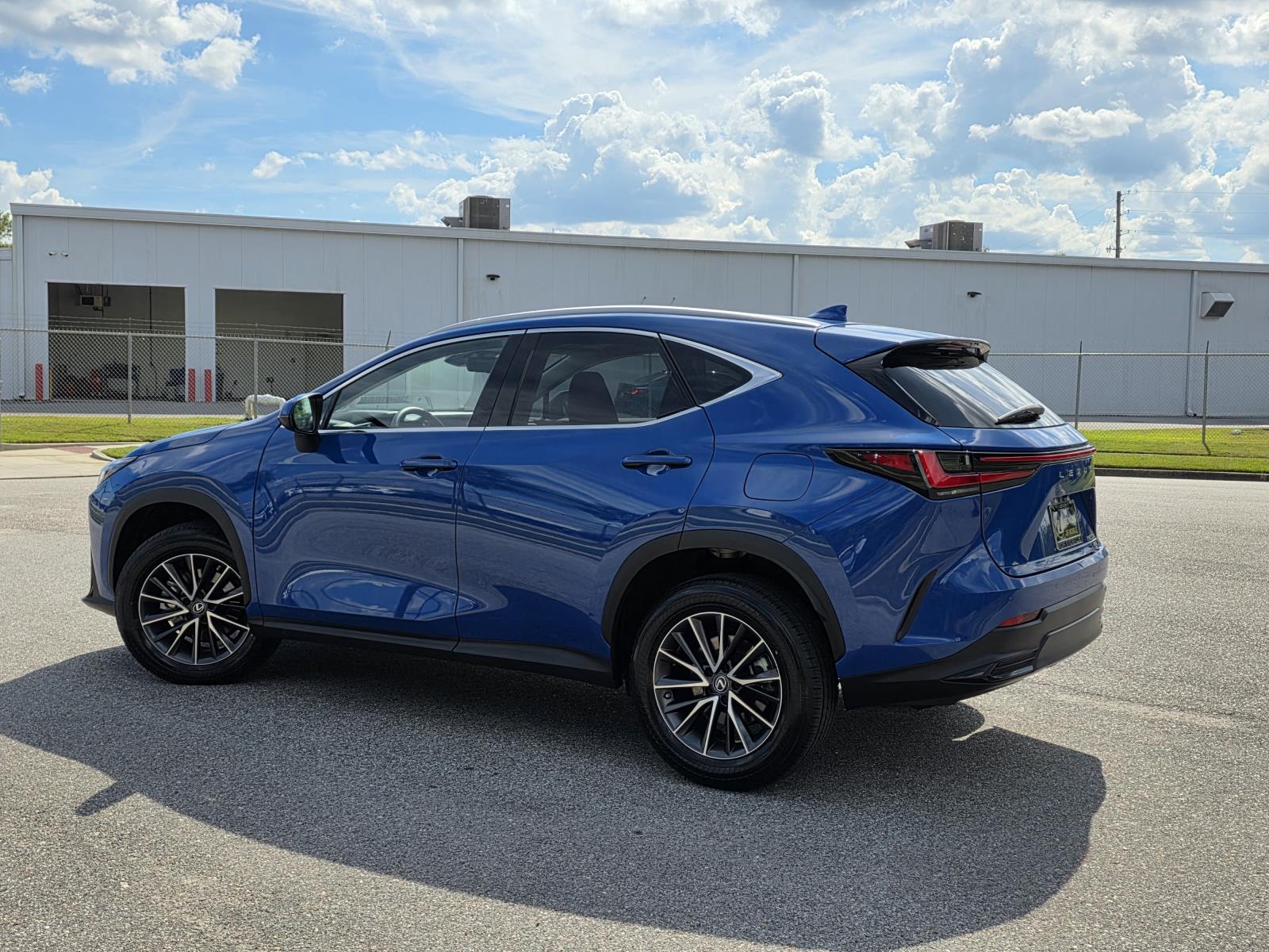 2022 Lexus NX 350 Premium photo 4
