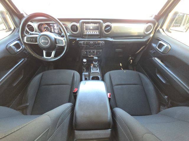 2020 Jeep Wrangler Unlimited Sahara photo 17