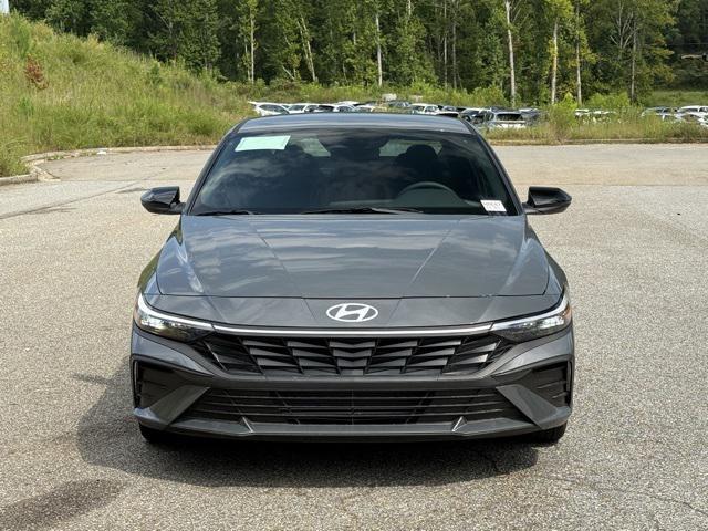 2025 Hyundai Elantra SEL Sport photo 7