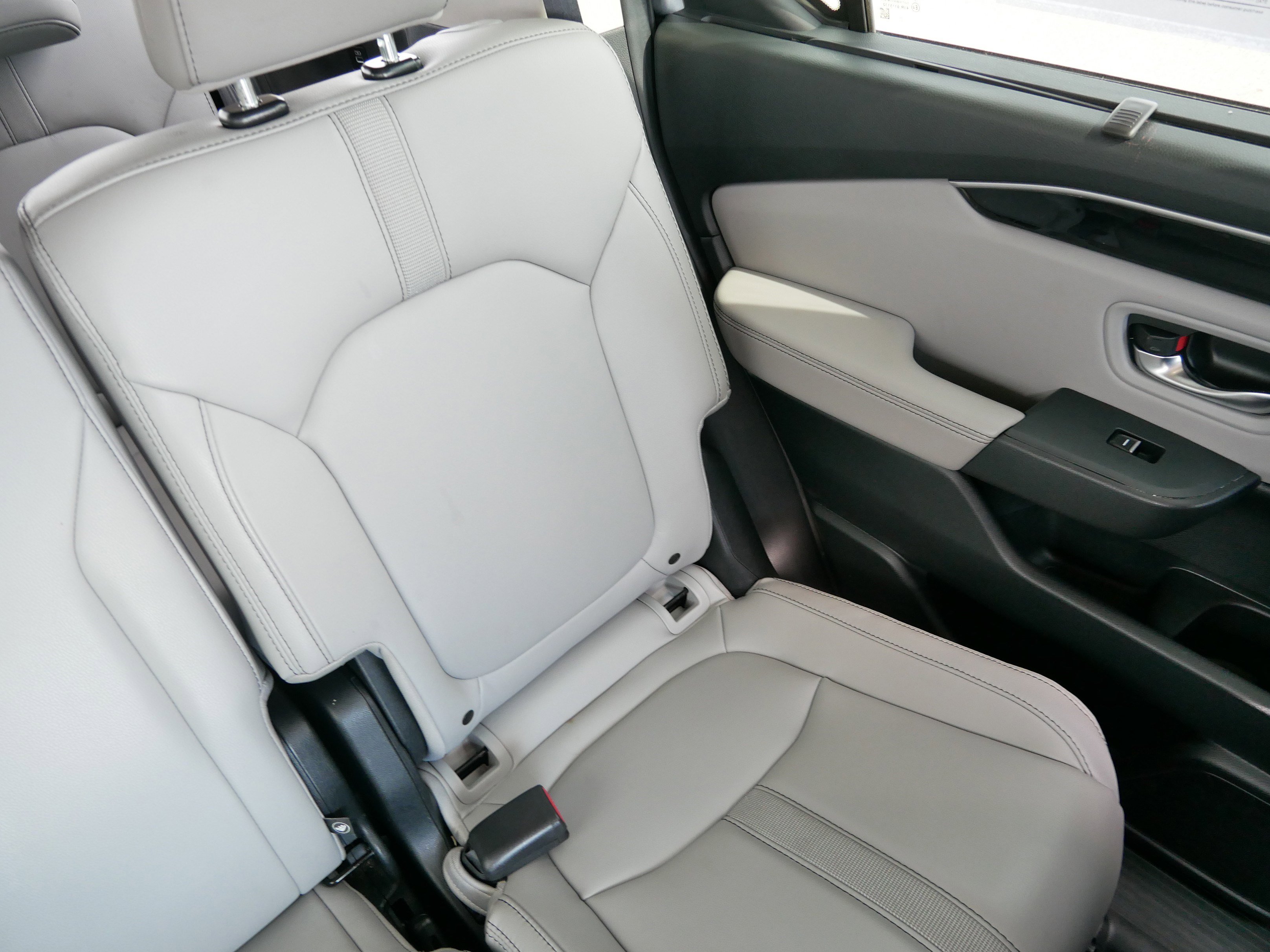 2023 Honda Pilot Touring photo 7
