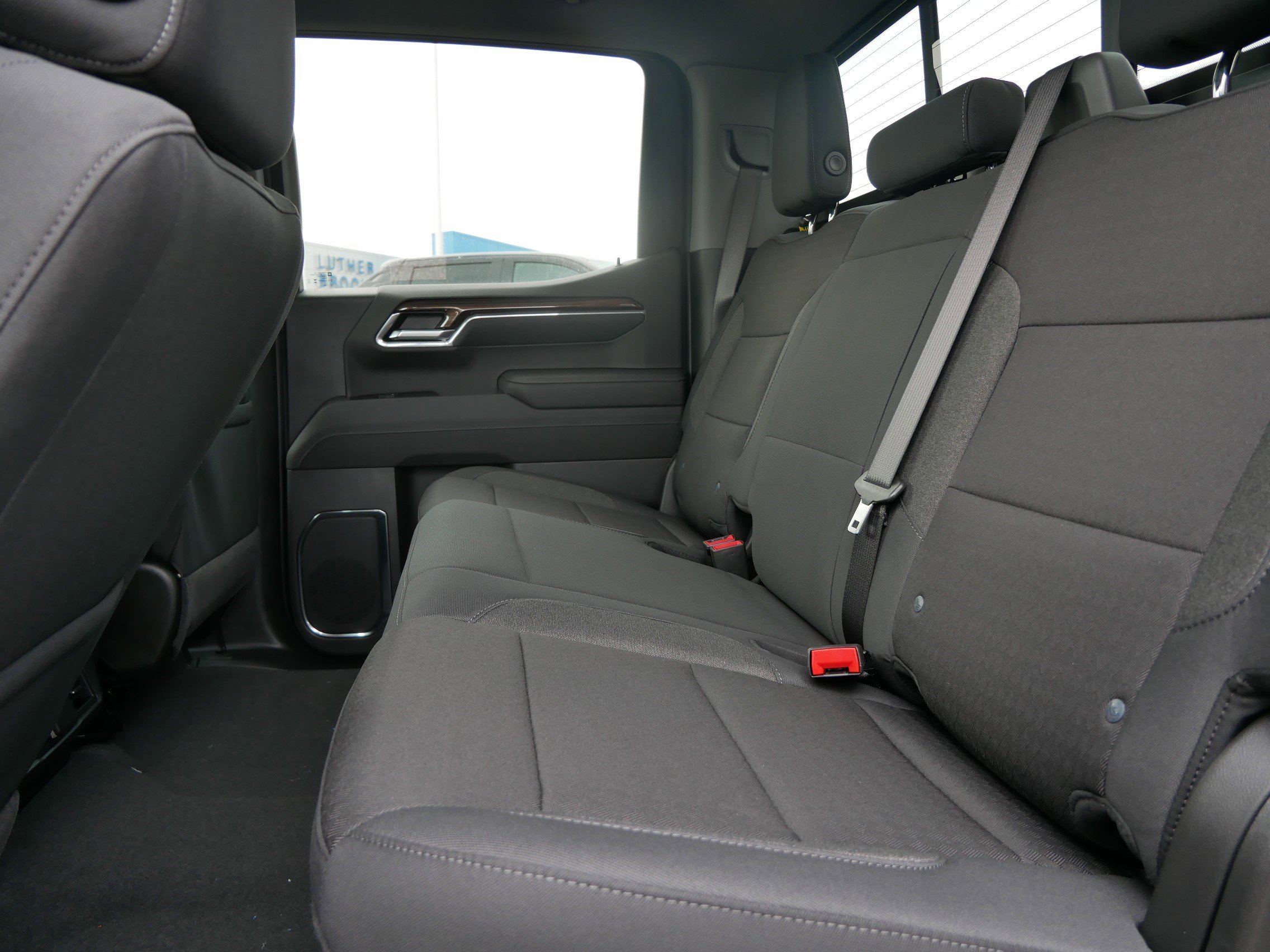 2025 Chevrolet Silverado 1500 LT photo 5