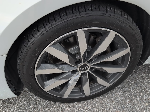 2021 Audi A4 40 Premium Plus Quattro photo 4