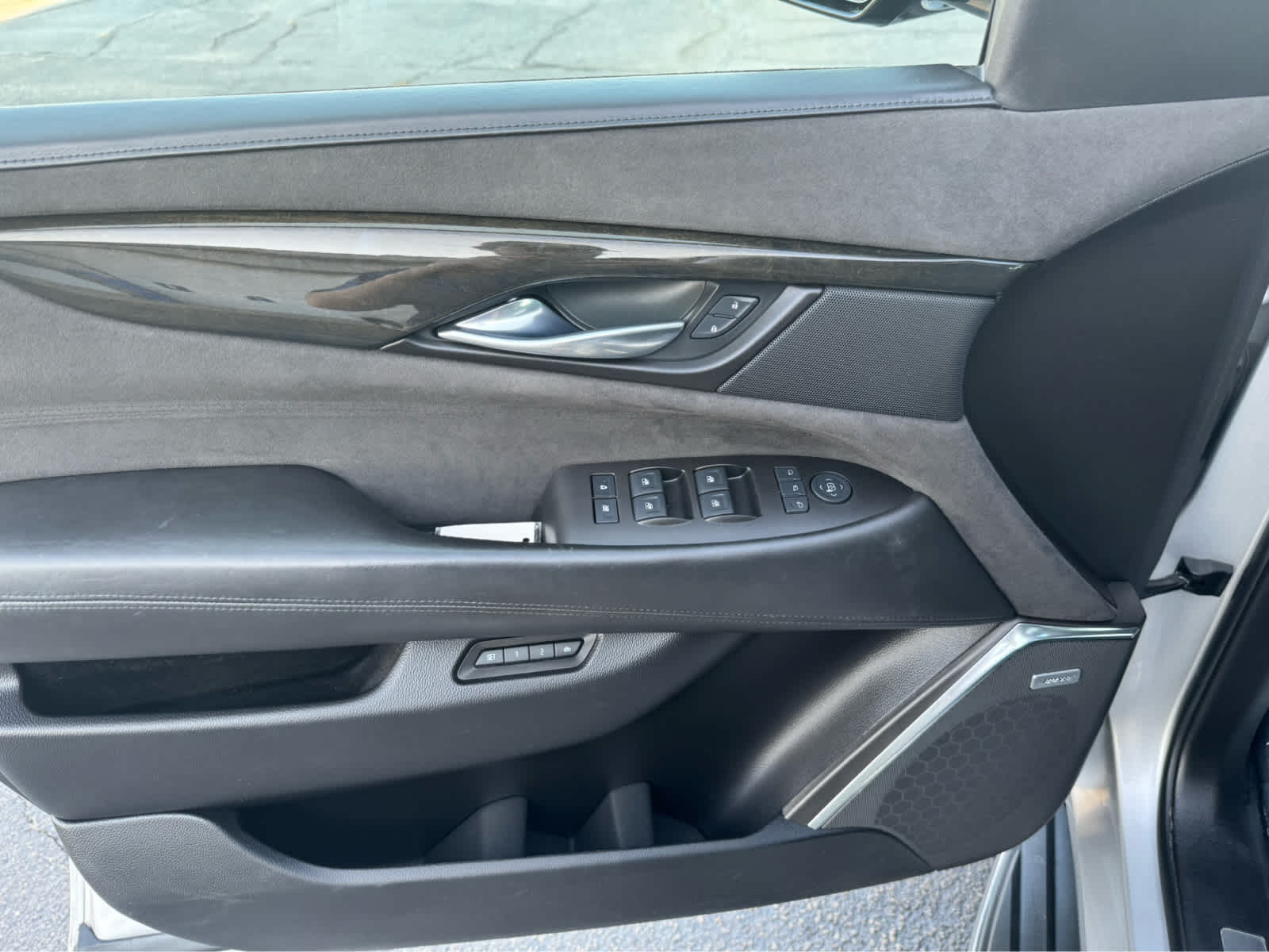 2017 Cadillac Escalade ESV Platinum photo 16