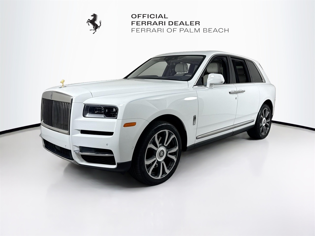 2019 Rolls Royce Cullinan RR31 photo 3