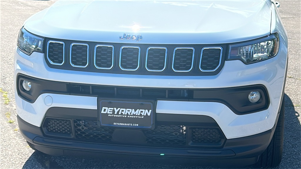 2025 Jeep Compass Latitude photo 11