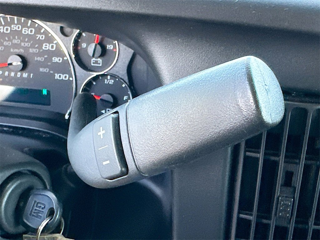 2022 Chevrolet Express Passenger 3500 photo 11