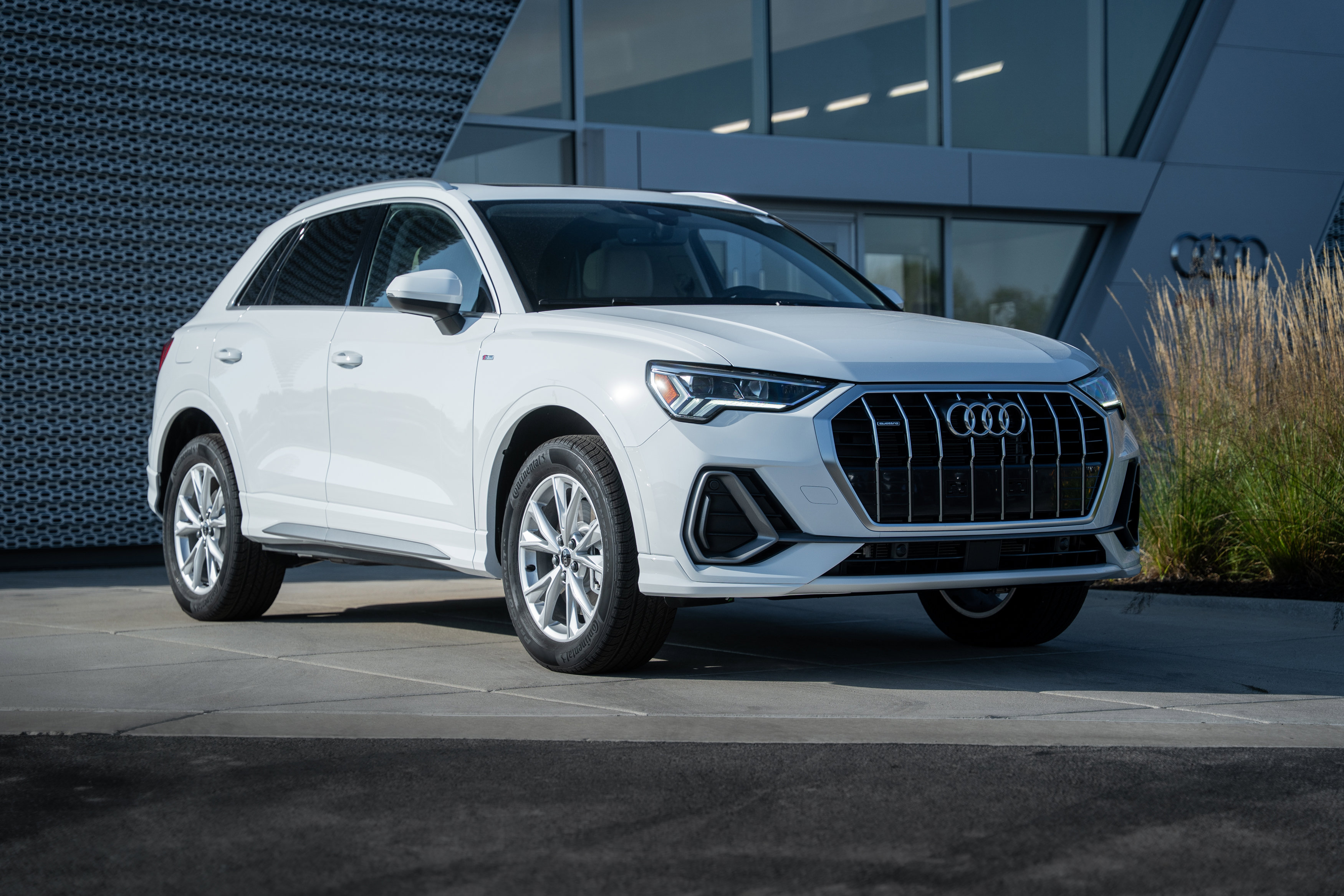 2025 Audi Q3 S Line Premium's photo