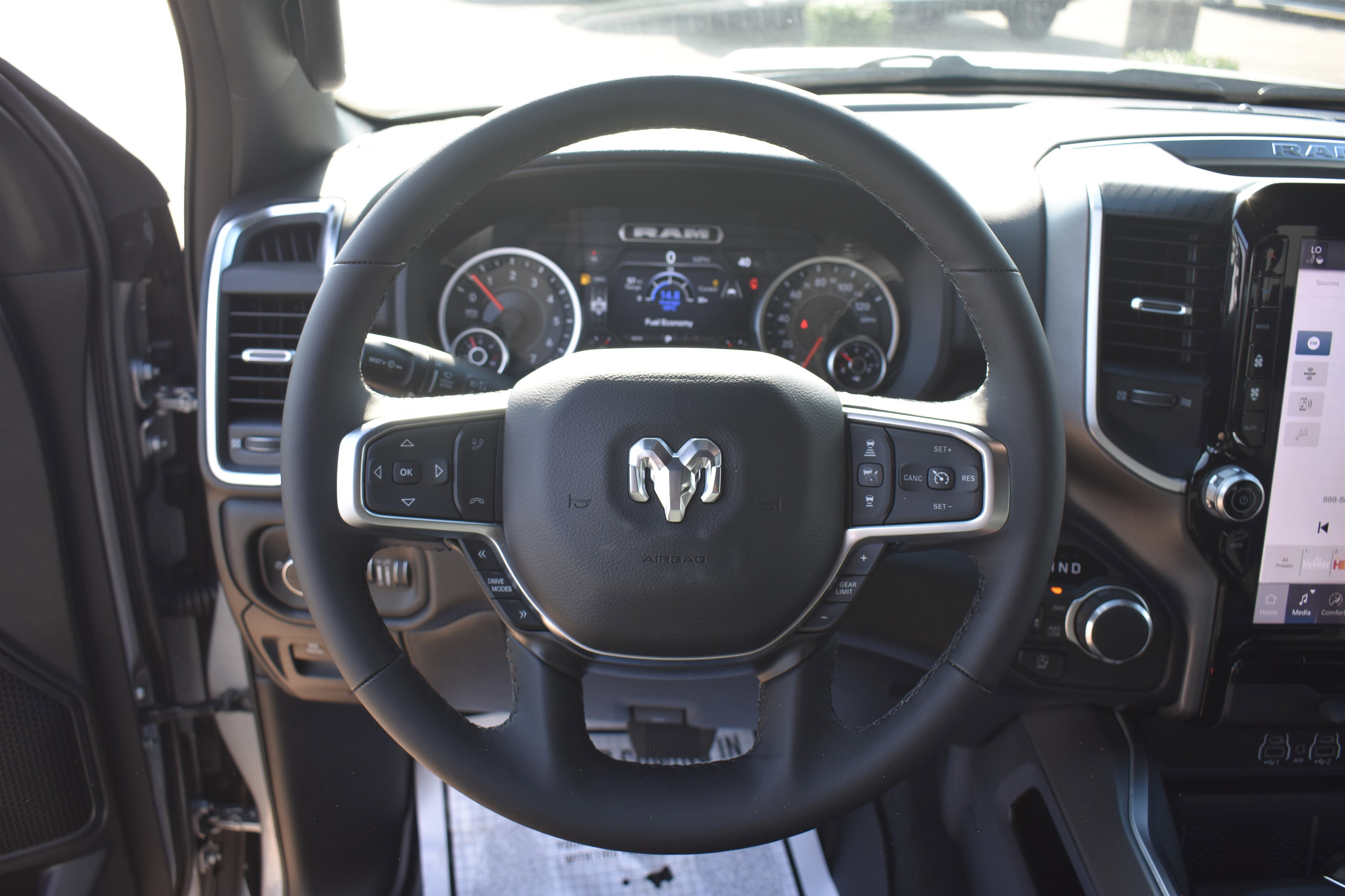 2025 Ram 1500 Big Horn photo 3