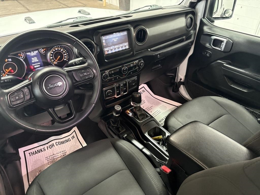 2023 Jeep Gladiator Sport photo 2