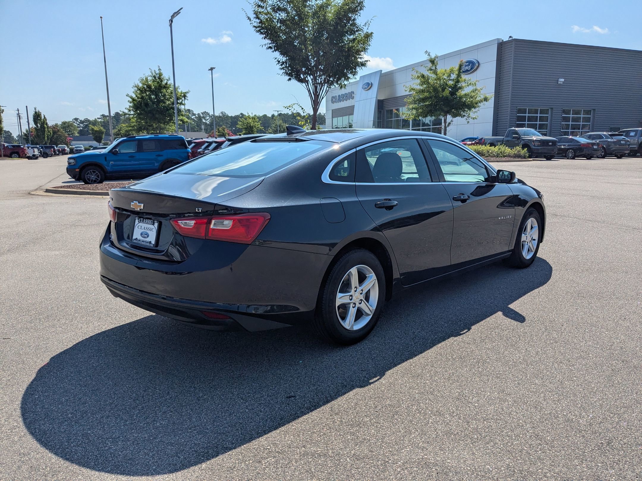 2023 Chevrolet Malibu 1LT photo 7