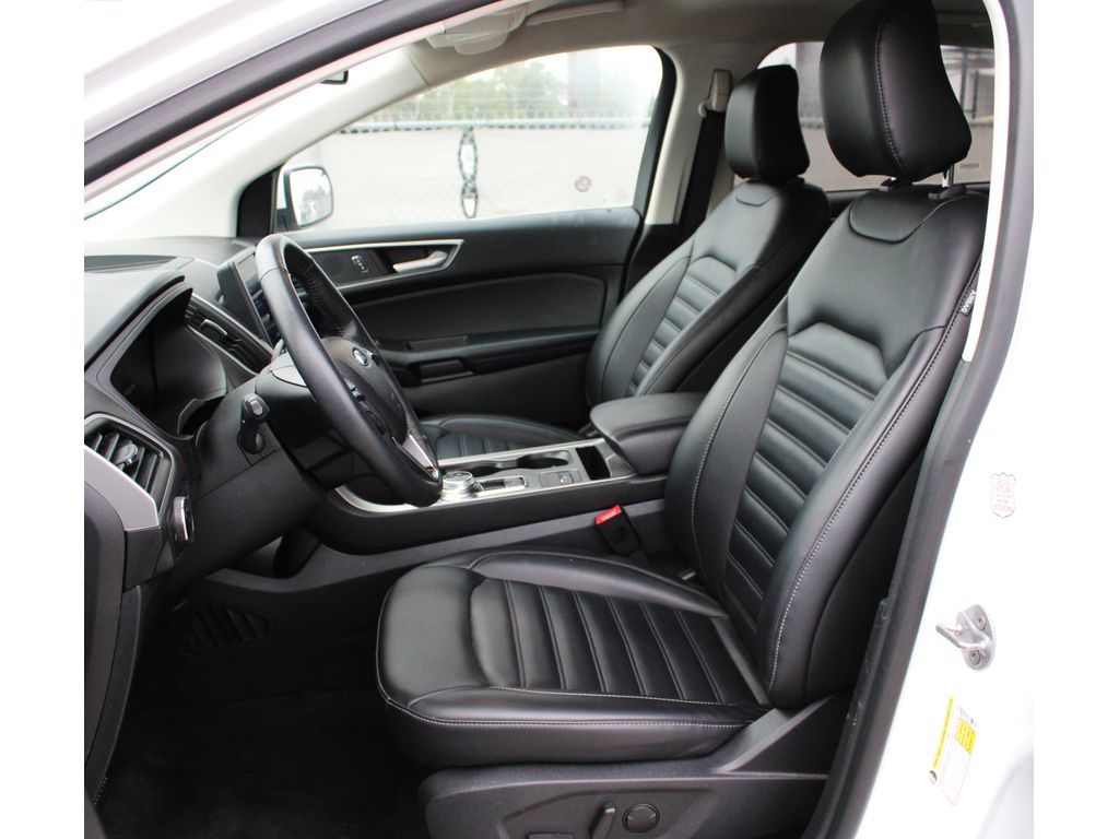 2024 Ford Edge SEL photo 4