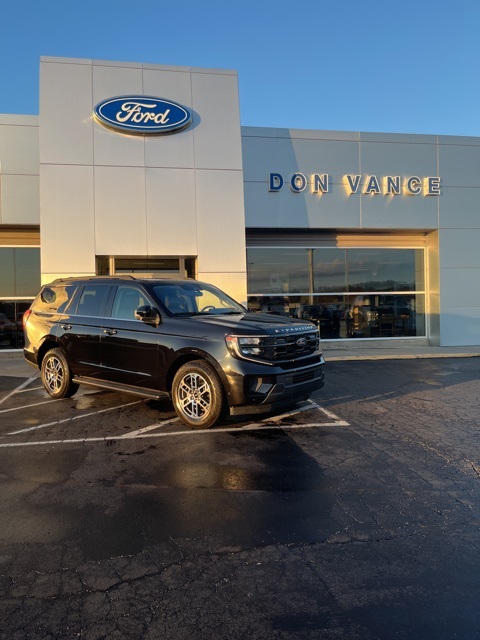 2025 Ford Expedition Active's photo