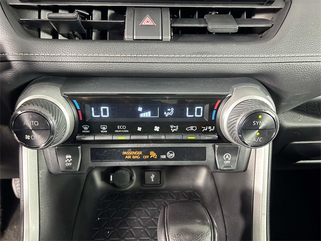 2022 Toyota RAV4 XLE photo 17