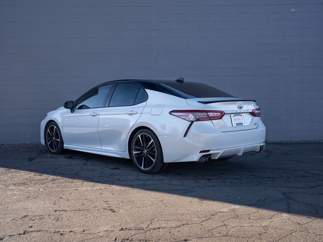 2019 Toyota Camry XSE V6 photo 3