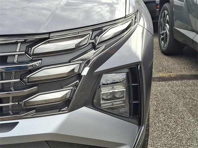 2025 Hyundai Tucson Hybrid Limited photo 4