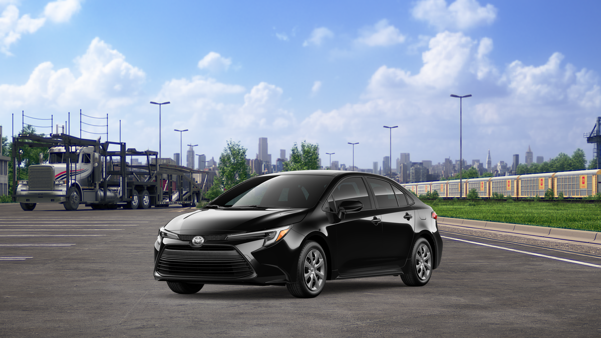 2026 Toyota Corolla LE's photo