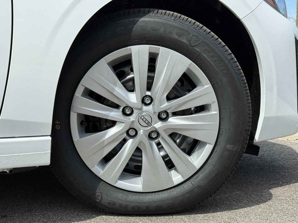 2025 Nissan Sentra S photo 6