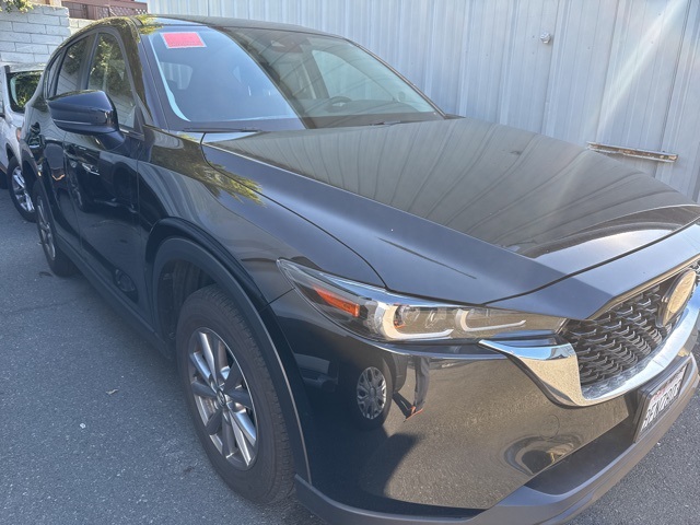 2023 Mazda CX-5 S Preferred package's photo