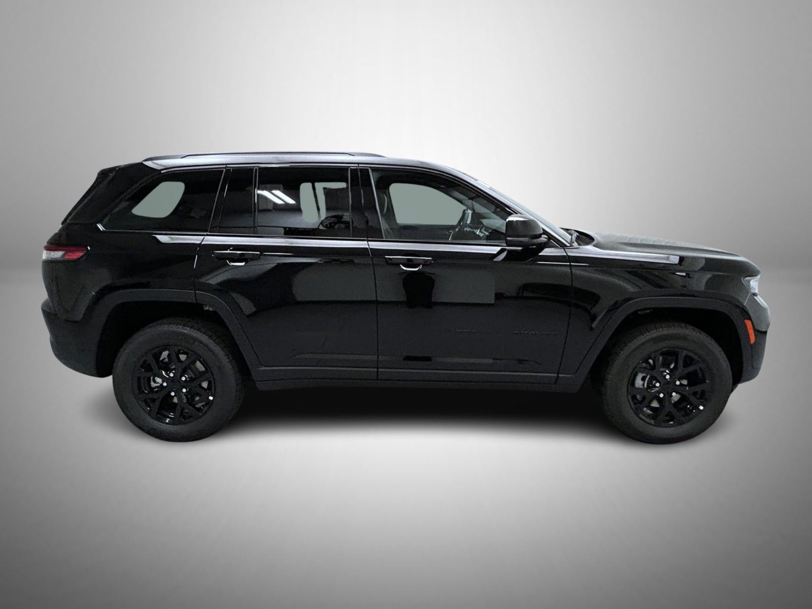 2025 Jeep Grand Cherokee Laredo Altitude photo 4