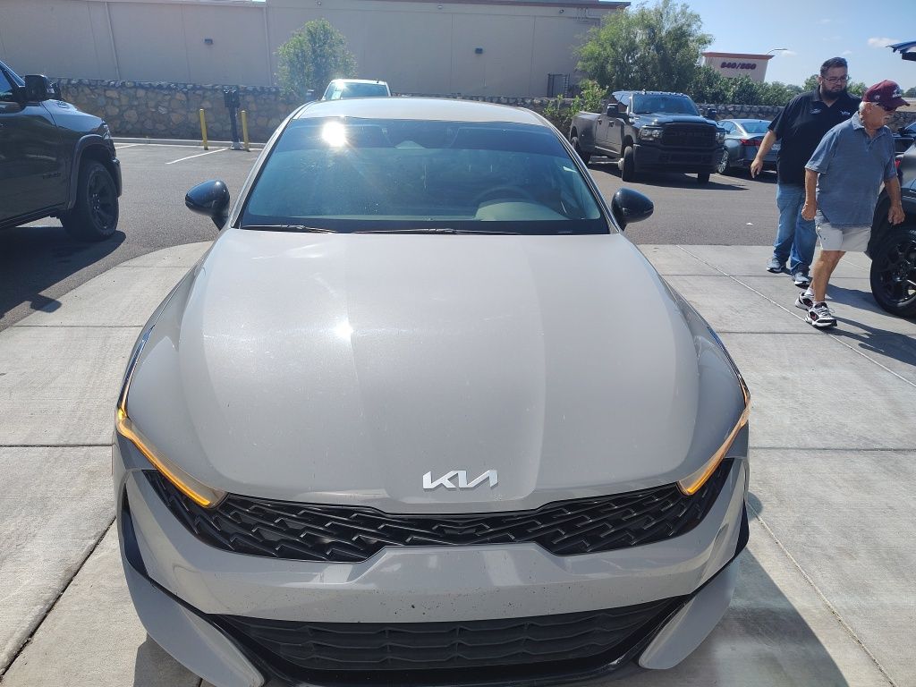 2022 Kia K5 GT-Line photo 9