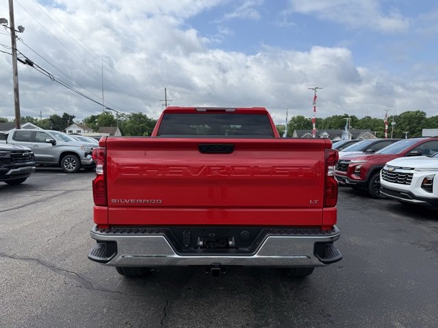 2025 Chevrolet Silverado 1500 LT photo 3