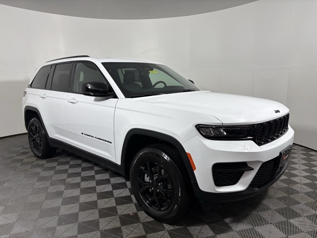 2025 Jeep Grand Cherokee Altitude's photo