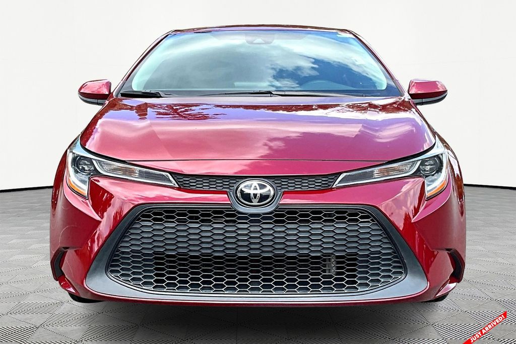 2022 Toyota Corolla LE photo 2