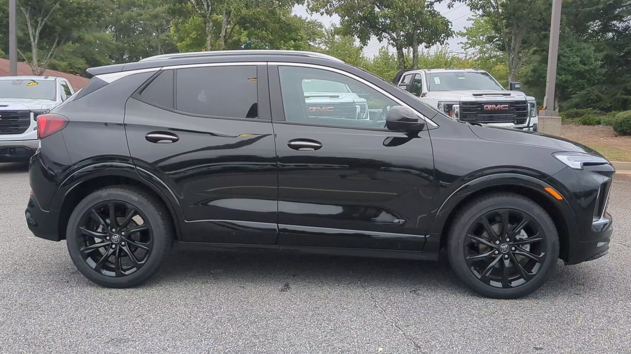 2026 Buick Encore GX Sport Touring photo 9