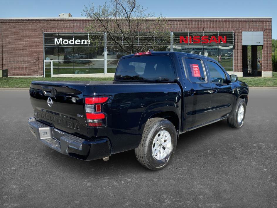 2024 Nissan Frontier SV photo 3