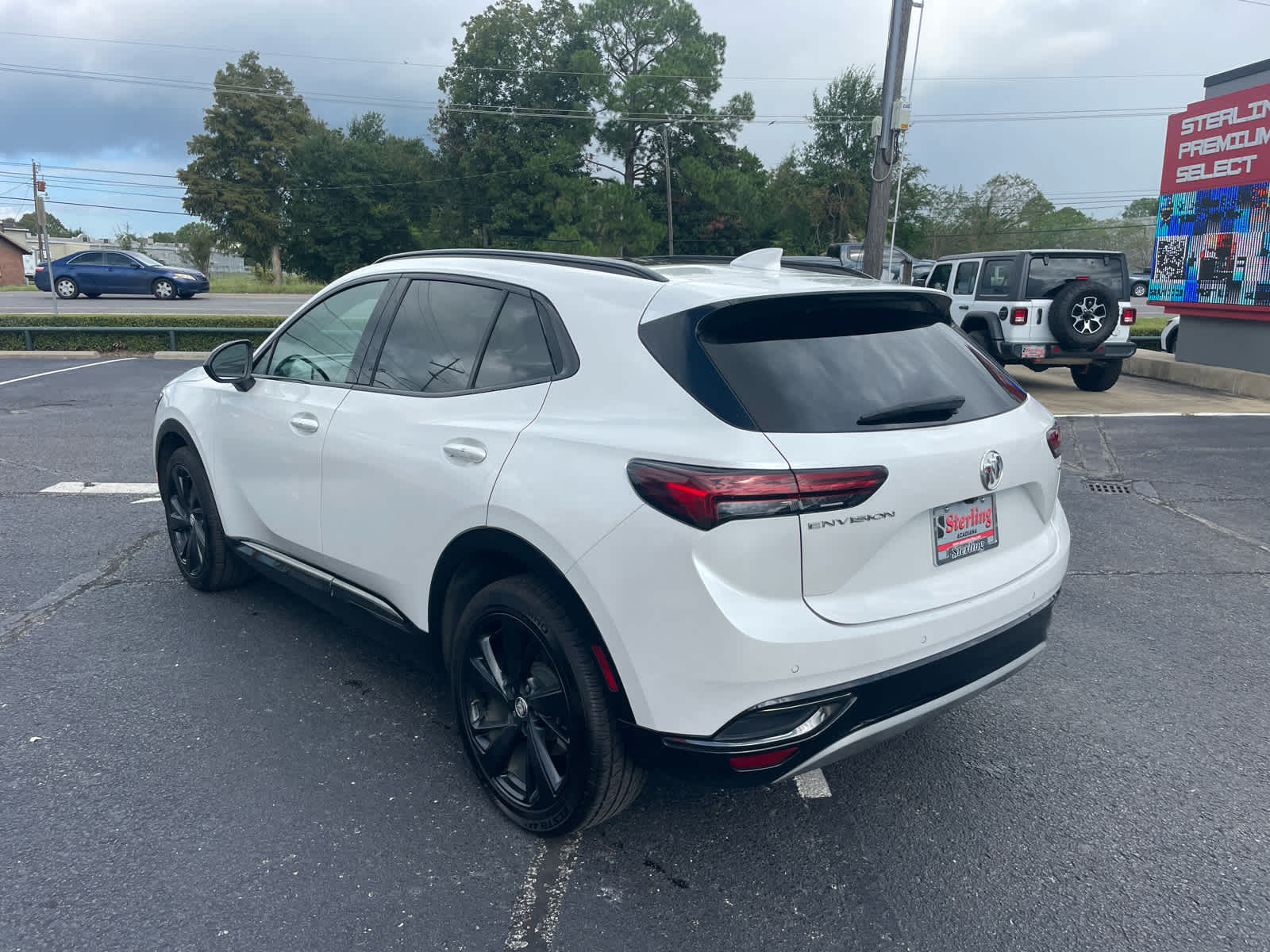 2023 Buick Envision Essence photo 6
