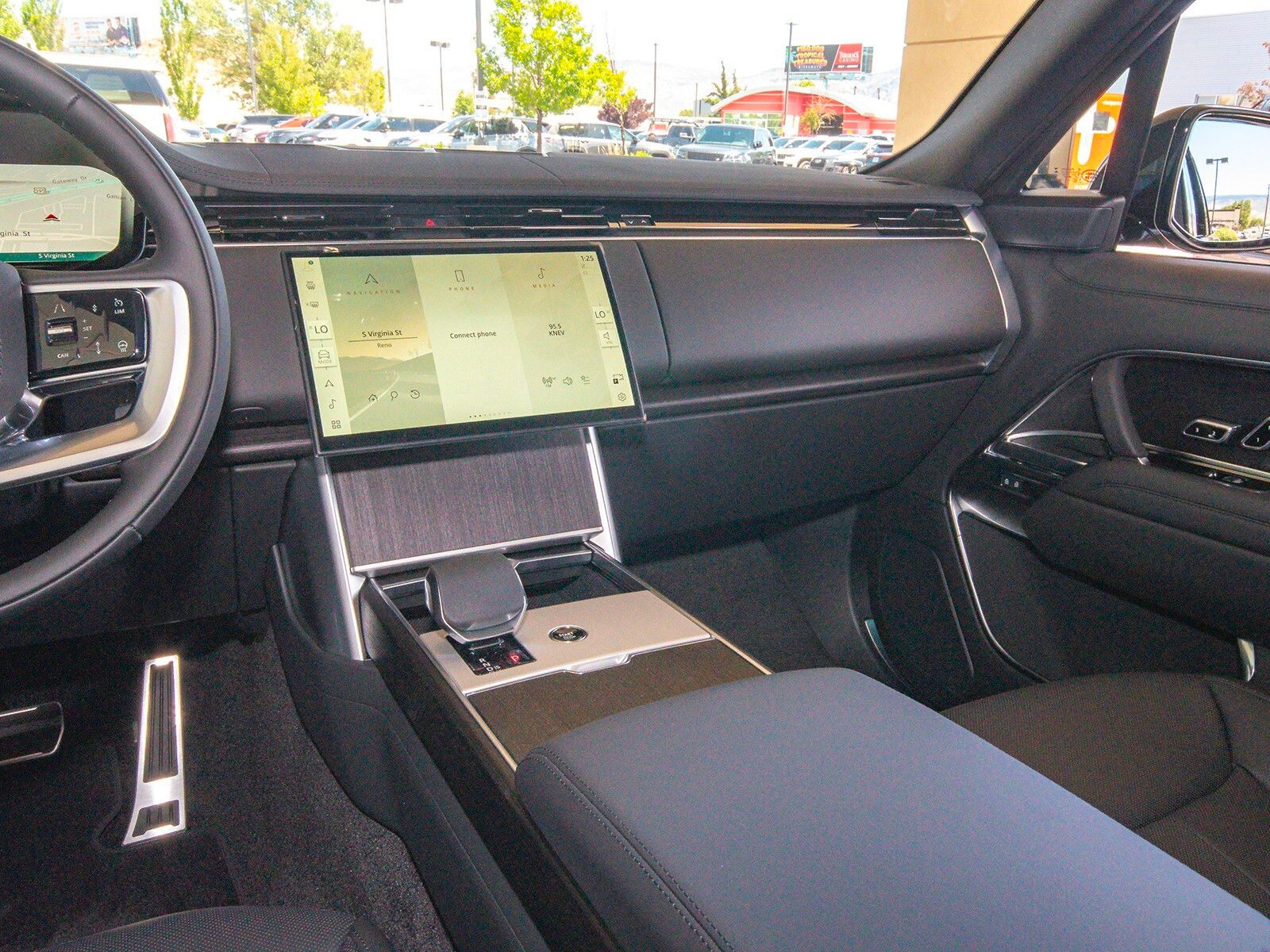 2025 Land Rover Range Rover SE photo 20