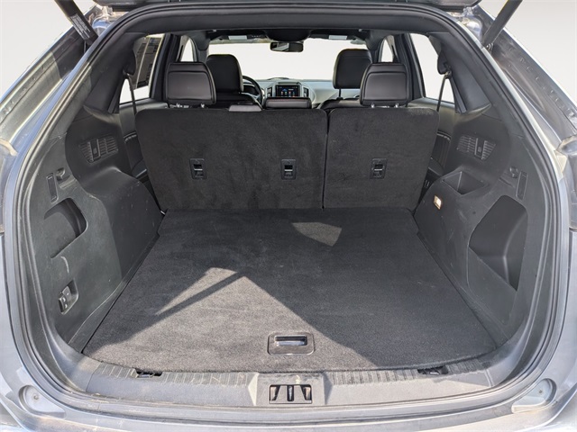 2021 Ford Edge ST photo 28
